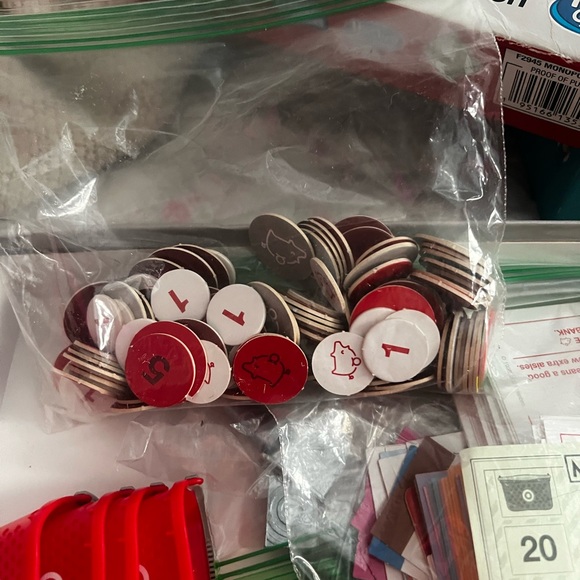 Hasbro Monopoly Target Edition EUC - Picture 3 of 9